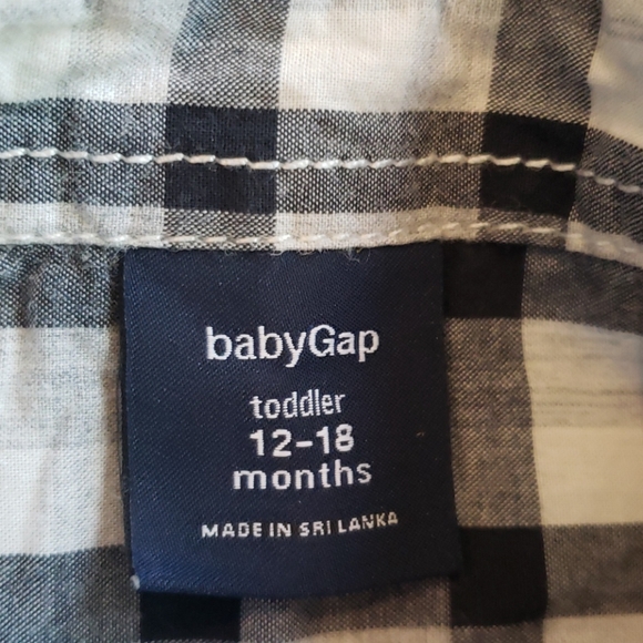 Baby gap grey white black plaid button down shirt - Picture 2 of 6
